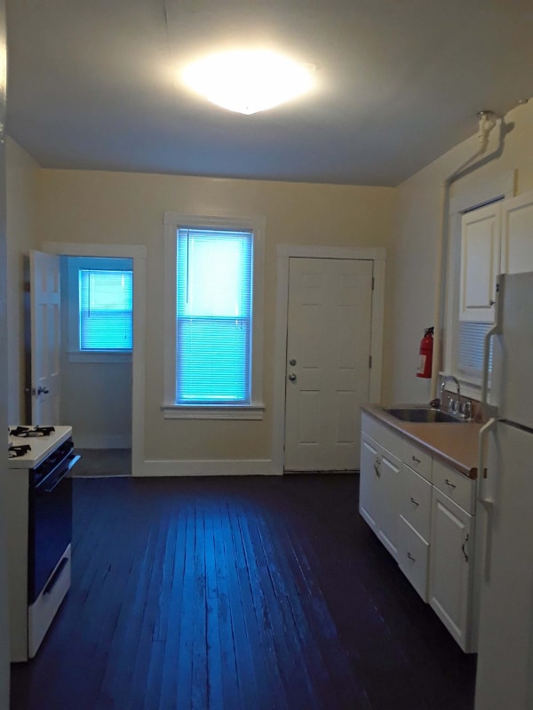 property at 39 Meyers Ct