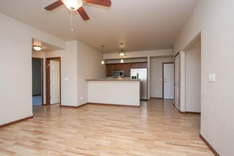 1848 W Benton St in Iowa City, IA - Foto de edificio - Building Photo