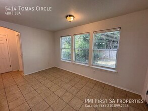 5414 Tomas Cir. in San Antonio, TX - Foto de edificio - Building Photo