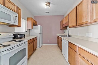 3015 Winston Dr in Burlington, NC - Building Photo - Building Photo