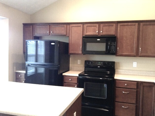 12 Ascot Glen Dr in Franklin, OH - Building Photo - Building Photo