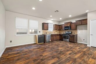 253 Eagle Brook Ln in Buda, TX - Building Photo - Building Photo