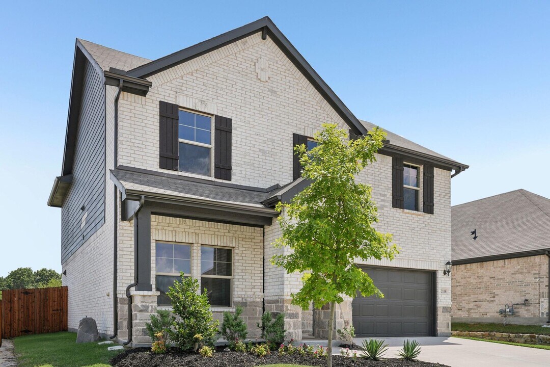 2116 Gustavus Dr in Sherman, TX - Building Photo
