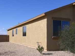 4042 E Big Game Pl in Tucson, AZ - Foto de edificio - Building Photo