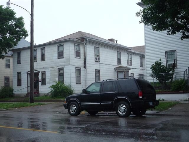 909 Jackson St in Sioux City, IA - Foto de edificio