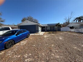 1407 Piney Branch Cir in Valrico, FL - Building Photo