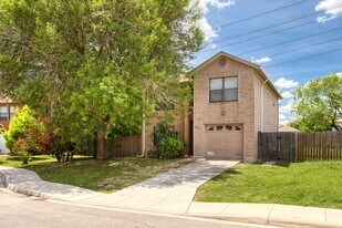 7807 Clipper Pass in San Antonio, TX - Building Photo