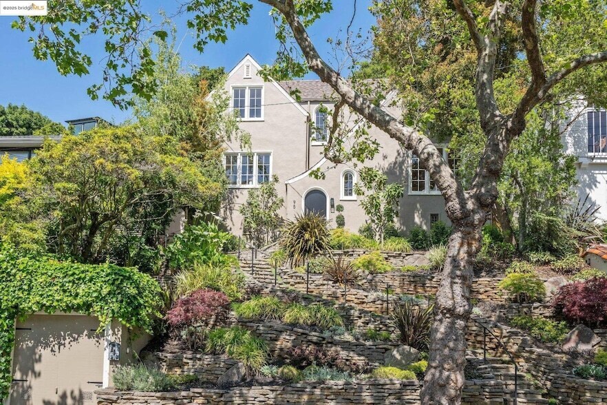 95 Alvarado Rd in Berkeley, CA - Building Photo