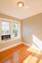 4051 W Melrose St, Unit #1N in Chicago, IL - Foto de edificio - Building Photo