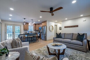 29 Jennifer Ln in Rydal, GA - Building Photo