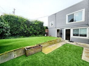299 Rhine St in Daly City, CA - Building Photo - Building Photo