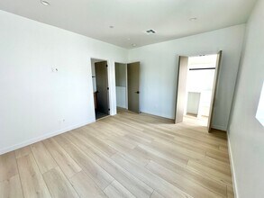6406 Riverton Ave in Los Angeles, CA - Building Photo - Building Photo
