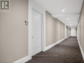 610 Farmstead Dr in Milton, ON - Building Photo - Building Photo