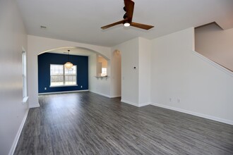 201 Chapel Lake S in Savannah, GA - Building Photo - Building Photo