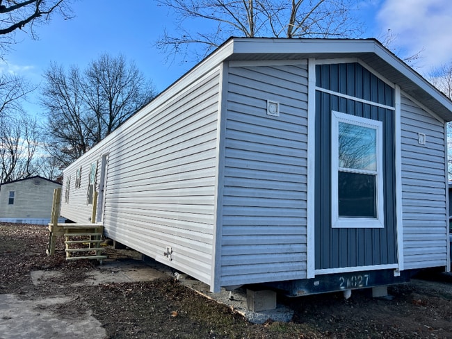 1405 Elm Hills Blvd in Sedalia, MO - Foto de edificio - Building Photo