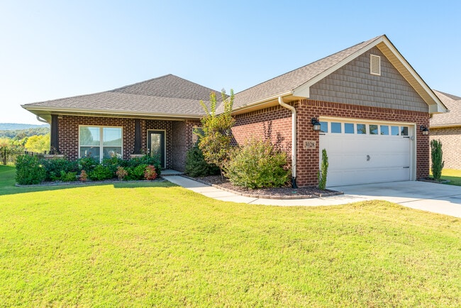 3028 Greenway Cir SE in Owens Cross Roads, AL - Building Photo - Building Photo