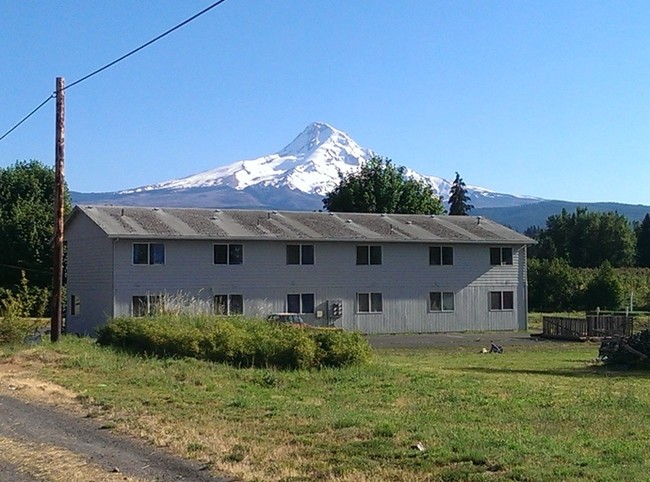 6600 Highway 35 in Mount Hood Parkdale, OR - Building Photo - Building Photo