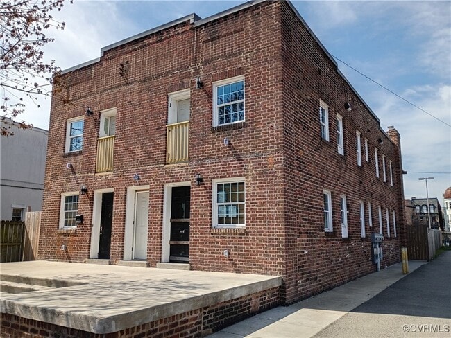 property at 516 N 3rd St