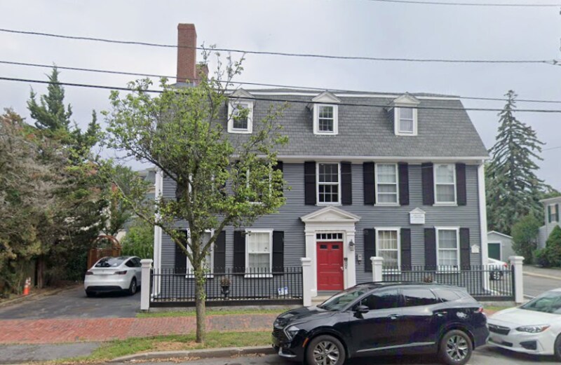 393 Essex St in Salem, MA - Building Photo