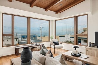 108 35th St in Hermosa Beach, CA - Foto de edificio - Building Photo