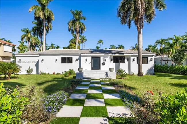 1141 Hollywood Blvd in Hollywood, FL - Building Photo - Building Photo