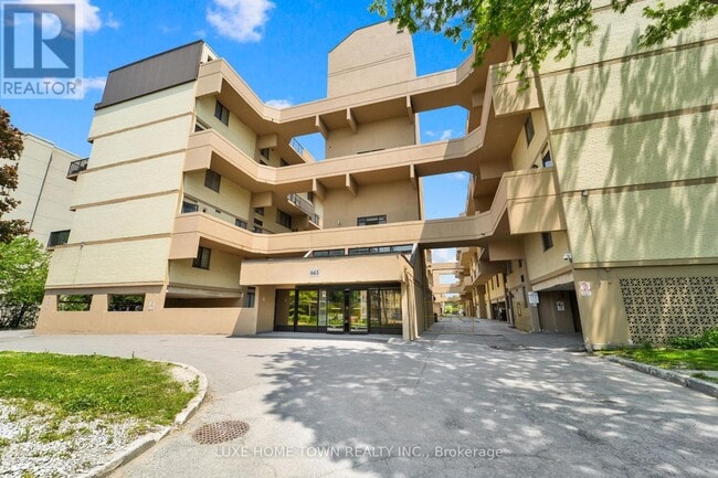 property at 665-665 Kennedy Rd