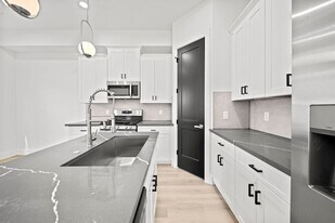 4930 Chennault Rd in Houston, TX - Building Photo
