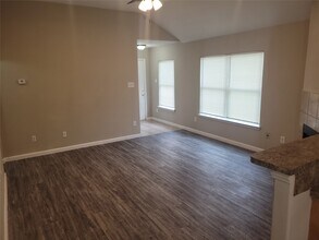 8110 Cannon St in Houston, TX - Building Photo - Building Photo