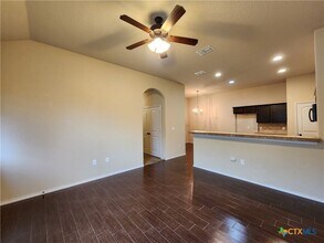 720 Creekside Cir in New Braunfels, TX - Building Photo - Building Photo