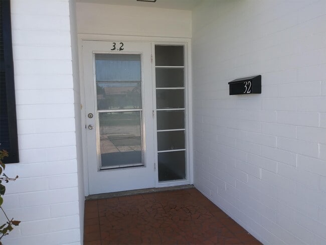 32 Oakview Cir in Ormond Beach, FL - Building Photo - Building Photo