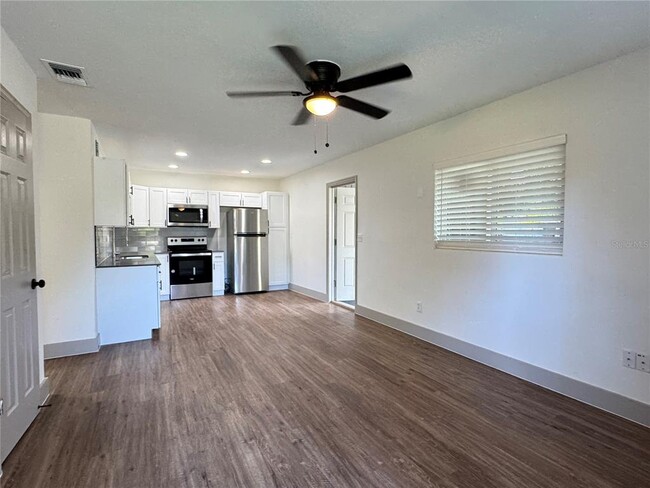 922 Eldridge St in Orlando, FL - Foto de edificio - Building Photo
