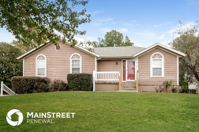 property at 900 Minnie Ave