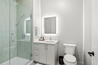1075 W Van Buren St in Chicago, IL - Building Photo - Building Photo