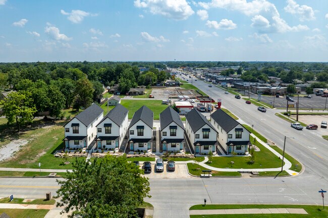 513-521 W Dallas St in Broken Arrow, OK - Building Photo - Building Photo
