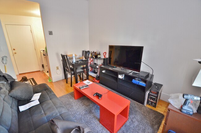11 Symphony Rd, Unit 14 in Boston, MA - Building Photo - Building Photo