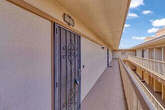 2628 Worden St, Unit 158 in San Diego, CA - Foto de edificio - Building Photo