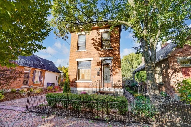 557 S Grant Ave in Columbus, OH - Building Photo - Building Photo