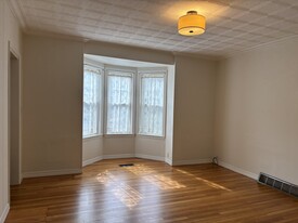 189 N Main St in Northampton, MA - Building Photo