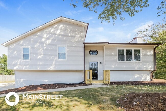 property at 1354 Fairoaks Court