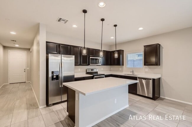 2129 N 212th Ln in Buckeye, AZ - Foto de edificio - Building Photo