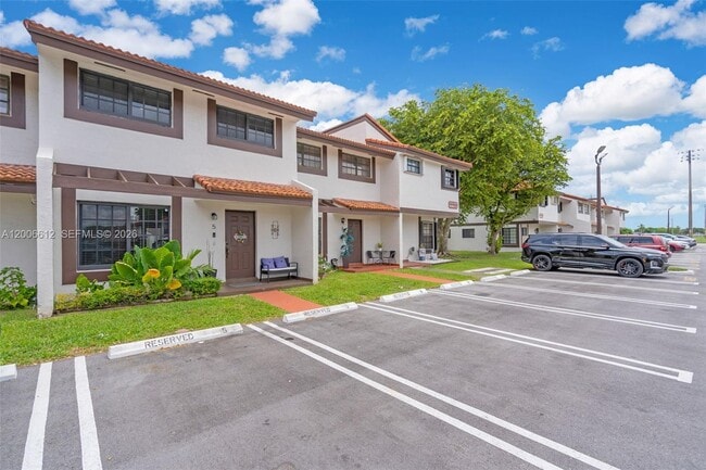 5725 SW 132nd Ct in Miami, FL - Building Photo - Building Photo