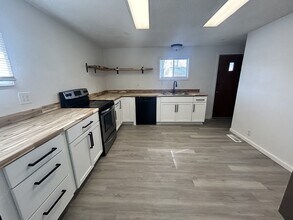 924 Murphy Ave in Joplin, MO - Building Photo - Building Photo