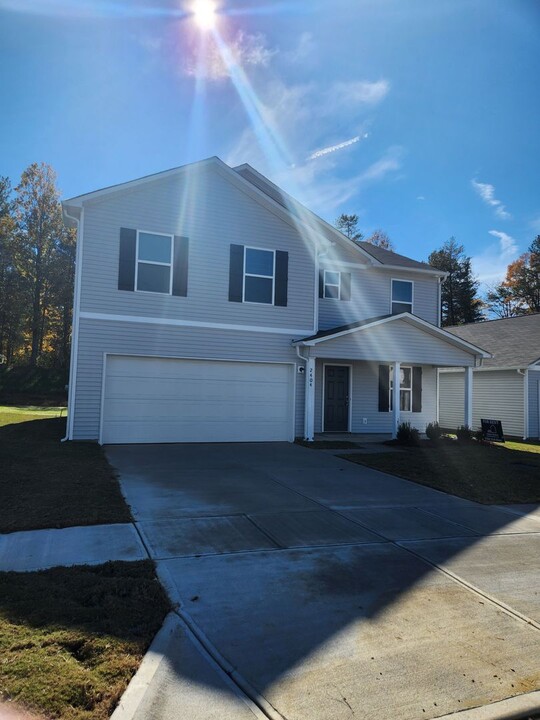 430 Winsley Dr in Salisbury, NC - Building Photo