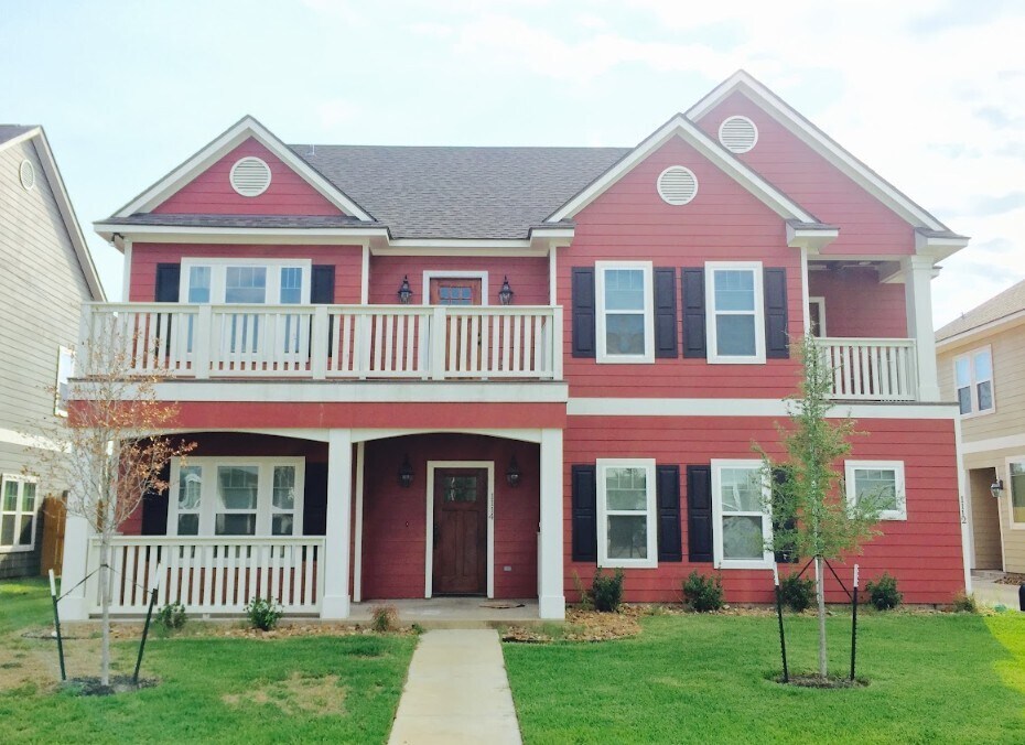 1112 Oney Hervey Dr in College Station, TX - Building Photo