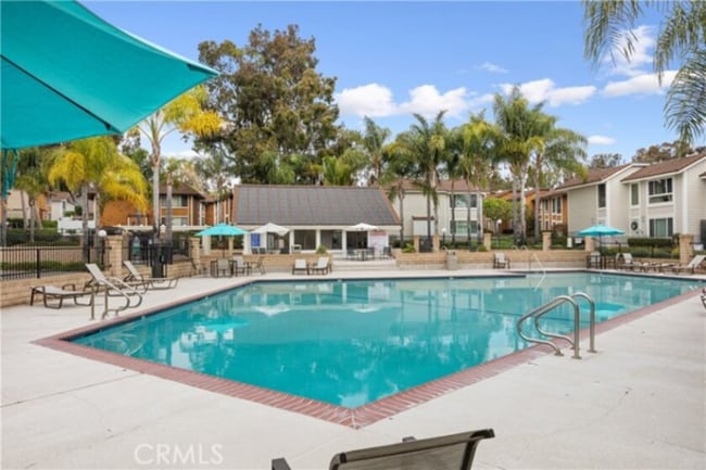 25885 Trabuco Rd in Lake Forest, CA - Building Photo - Building Photo