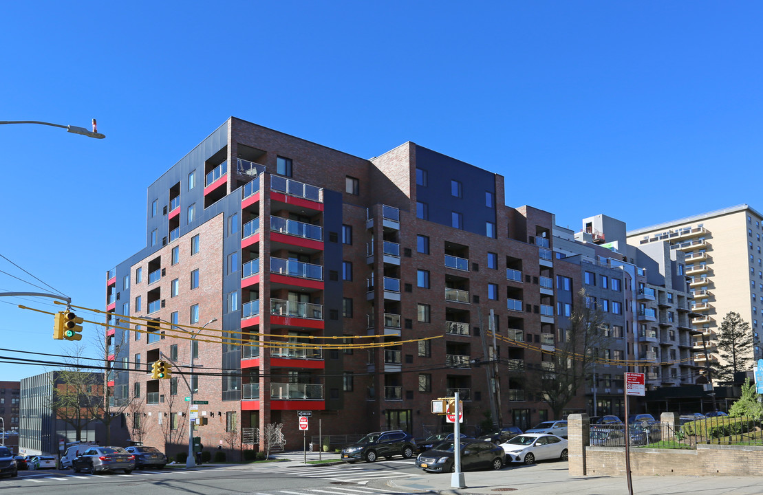 The Maya in Jamaica, NY - Foto de edificio