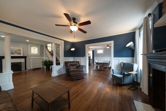 526 4th St in Oakmont, PA - Building Photo - Building Photo