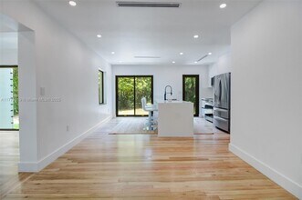 111 Avila Ct in Coral Gables, FL - Building Photo - Building Photo