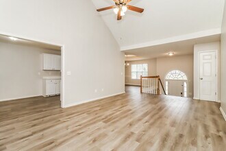 5301 Meadows Lake Crossing SW in Powder Springs, GA - Foto de edificio - Building Photo