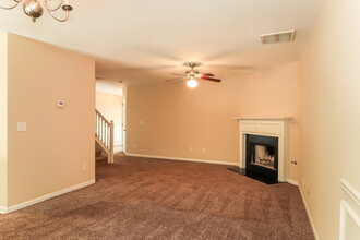 347 Hidden Creek Ln in Canton, GA - Building Photo - Building Photo